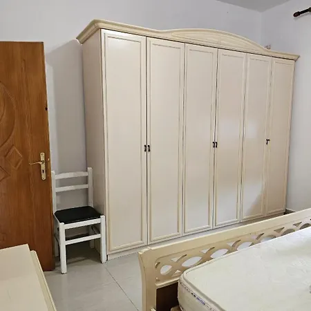 Peza Garden House * Durres