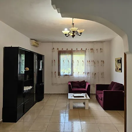 Peza Garden House Holiday home *
